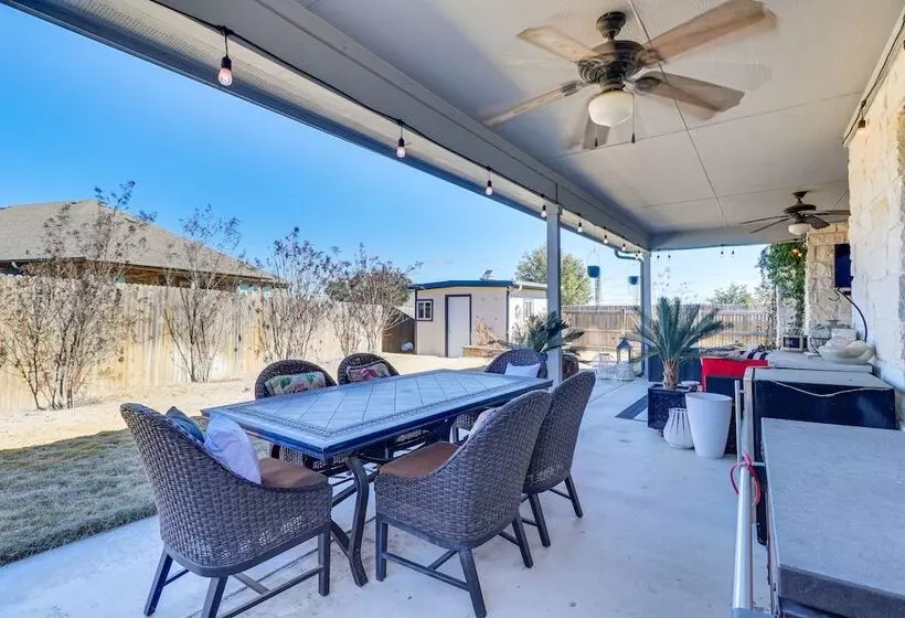 Leander Getaway W/ Patio: 11 Mi To Austin Aquarium