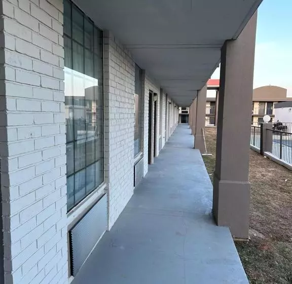 Motel 6 Chickasha, Ok