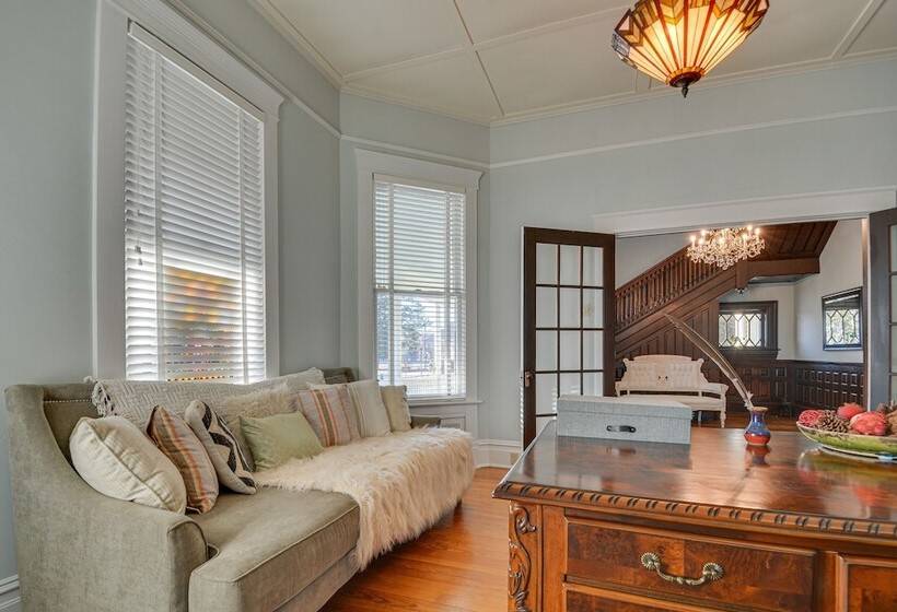 Opulent Home In Spring Hope W/ Pool & Hot Tub!