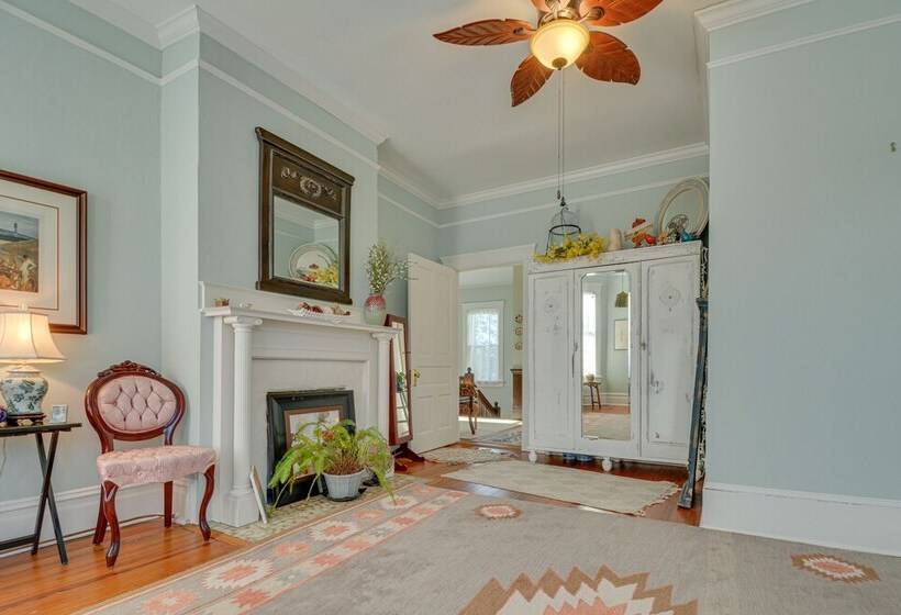 Opulent Home In Spring Hope W/ Pool & Hot Tub!