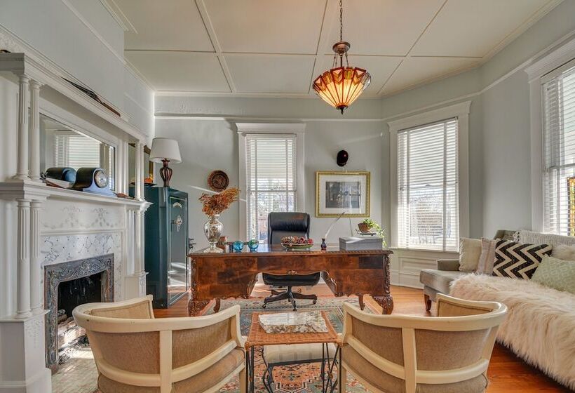 Opulent Home In Spring Hope W/ Pool & Hot Tub!