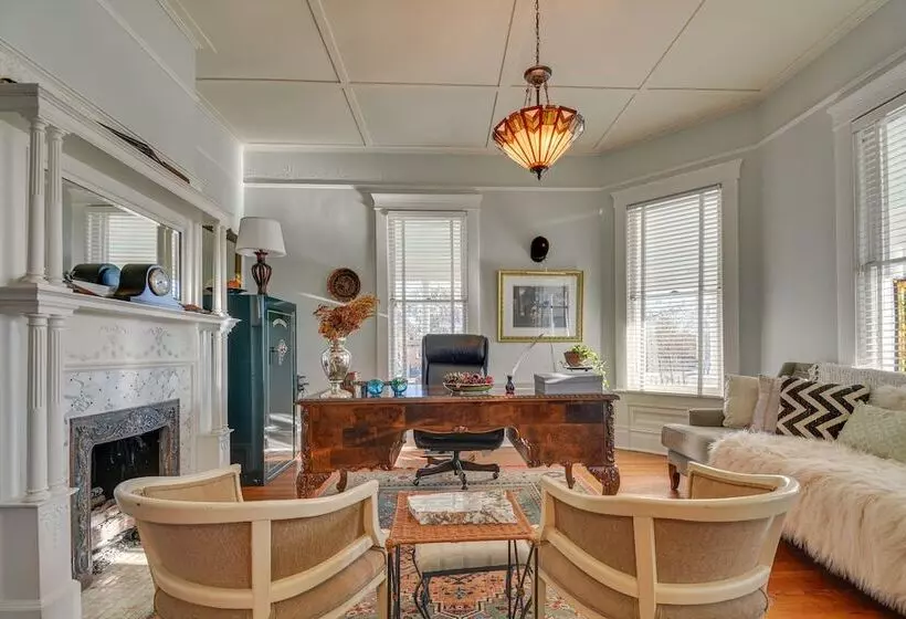 Opulent Home In Spring Hope W/ Pool & Hot Tub!