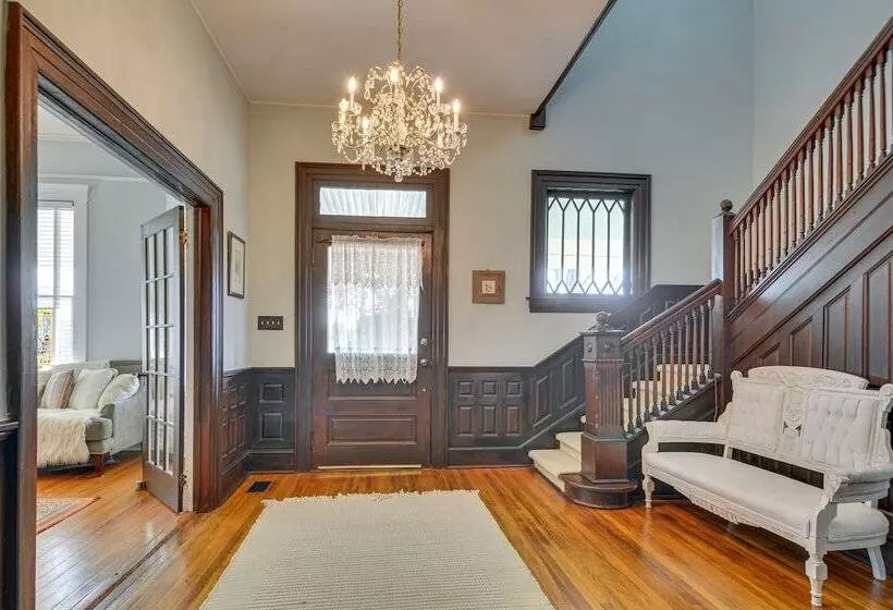 Opulent Home In Spring Hope W/ Pool & Hot Tub!