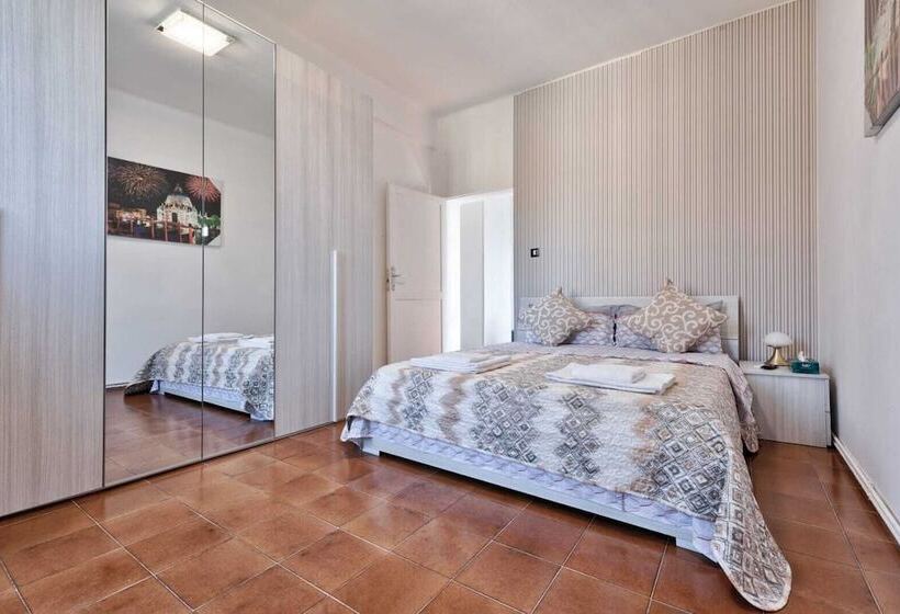 پانسیون Venice Vacation Apartment