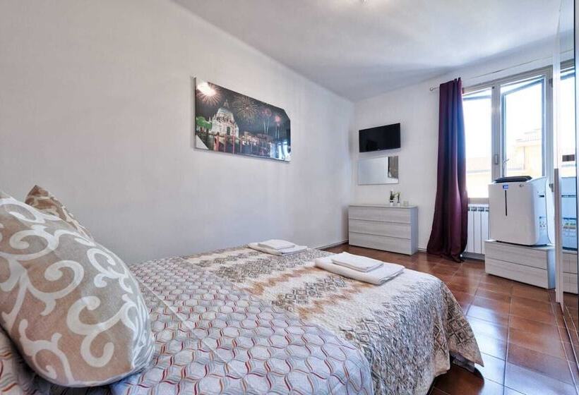 پانسیون Venice Vacation Apartment