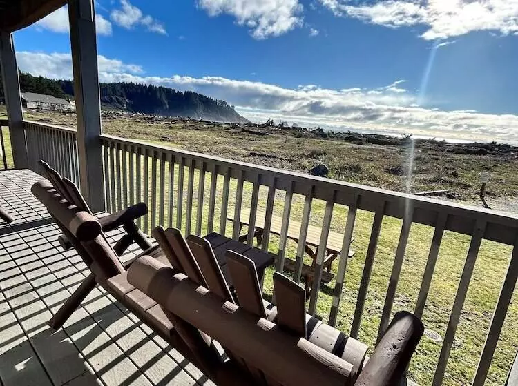 Quileute Oceanside Resort
