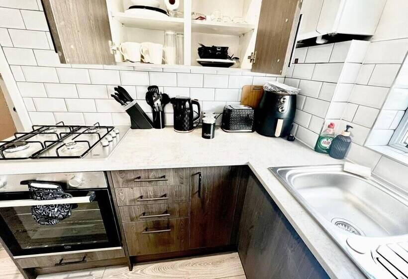 レジデンス Beautiful 2 Bed House In Watford