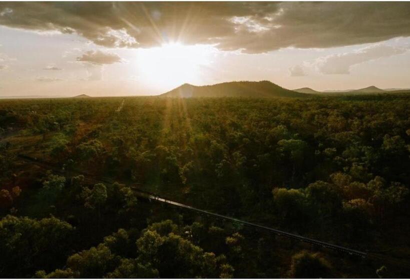 リゾートホテル Discovery Parks Mount Surprise