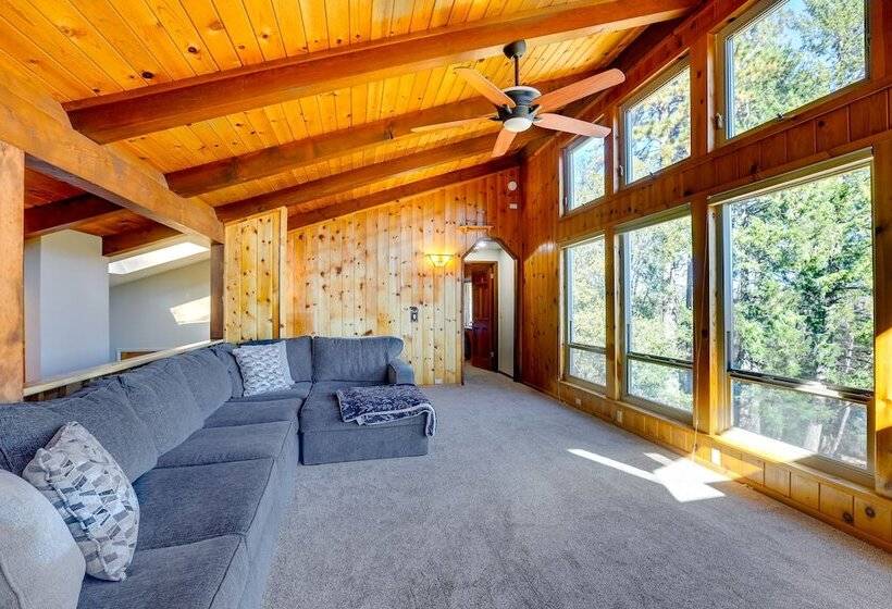 Spacious Colfax Cabin Near Rollins Lake