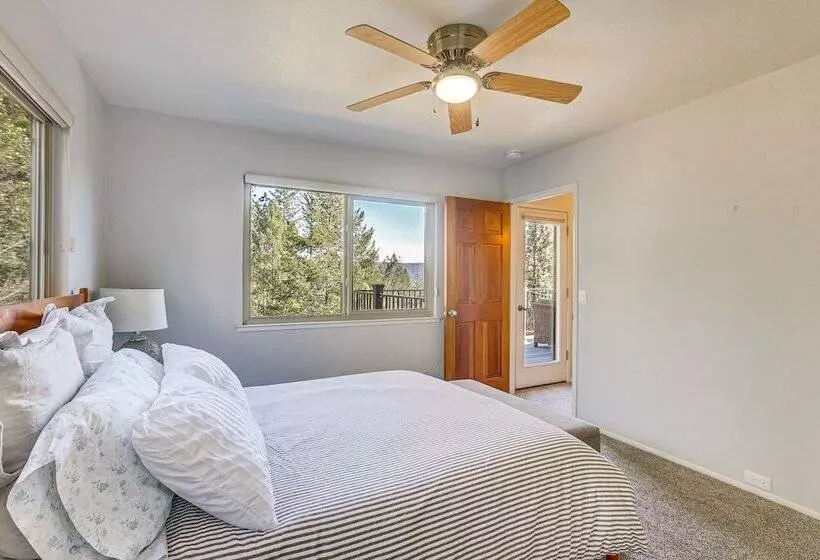 Spacious Colfax Cabin Near Rollins Lake