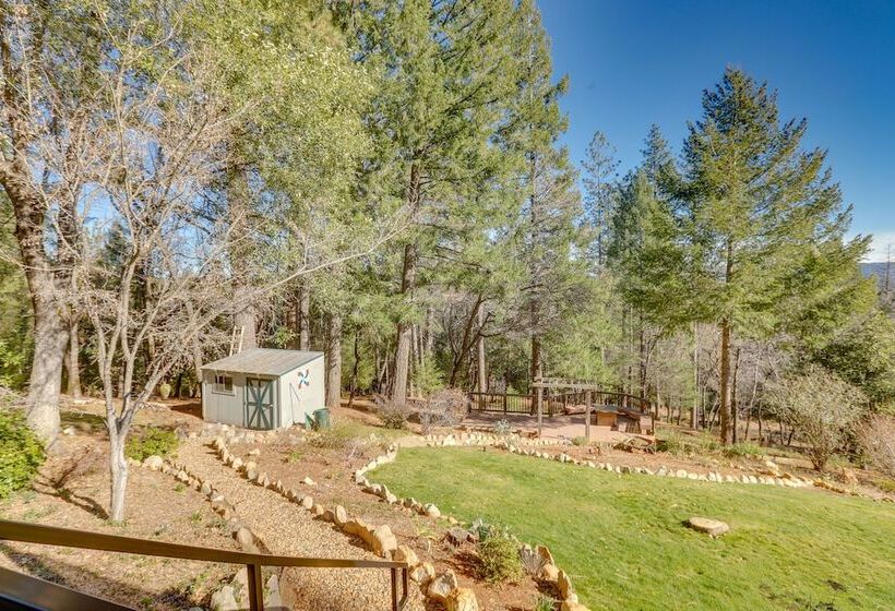 Spacious Colfax Cabin Near Rollins Lake