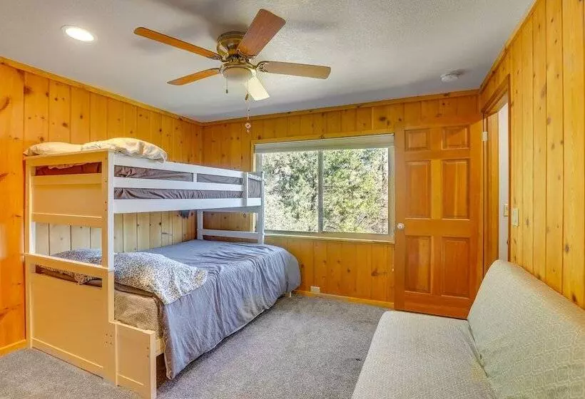 Spacious Colfax Cabin Near Rollins Lake