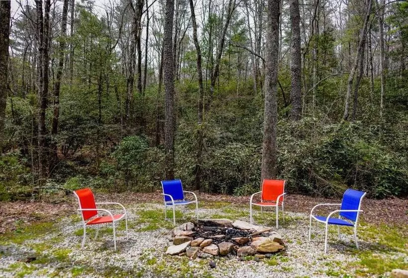 Twin Creeks Lodge By Avantstay 33 Acre Retreat