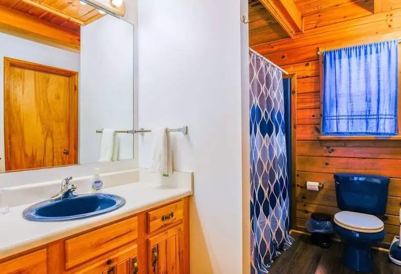 Twin Creeks Lodge By Avantstay 33 Acre Retreat