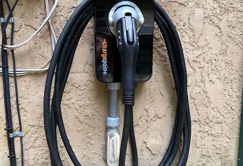 Twin Creeks Lodge By Avantstay 33 Acre Retreat