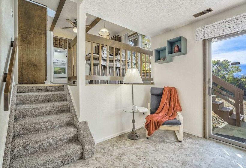 4br Central Location & Near Parks!