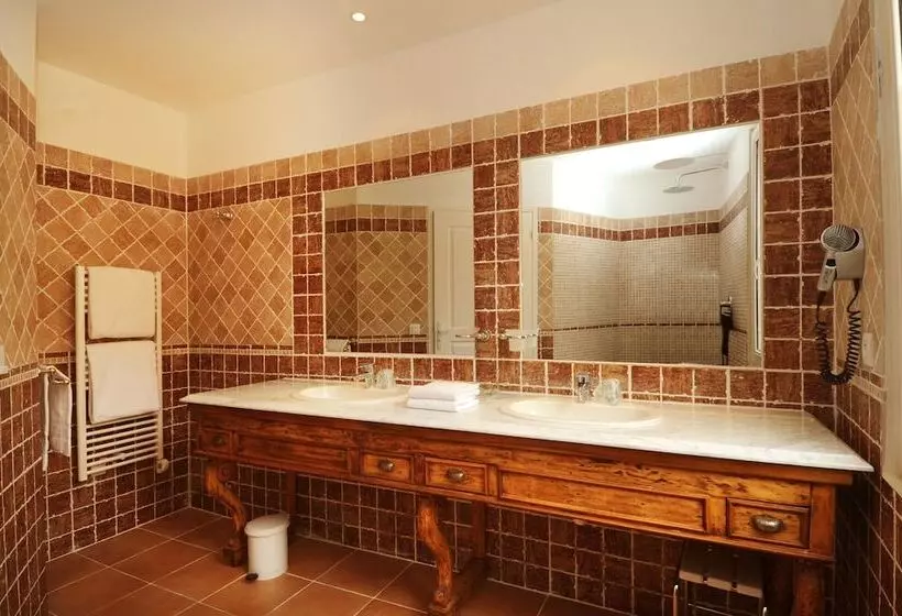 ホテル Hôtel Arène