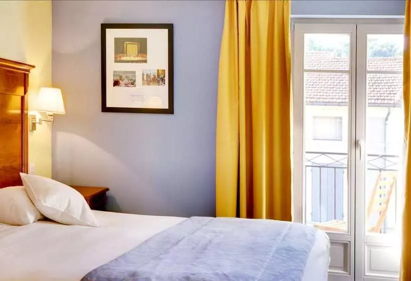 ホテル Hôtel Arène