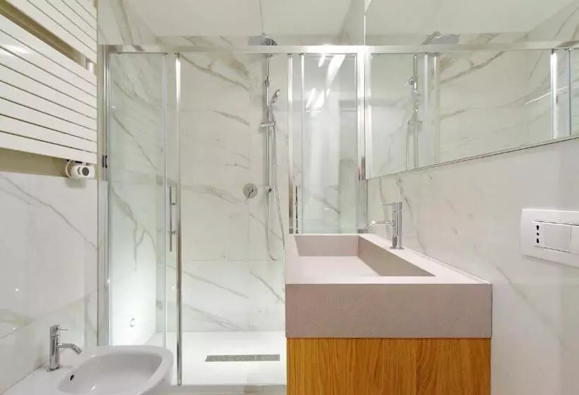 هتل Monti Panisperna Suites