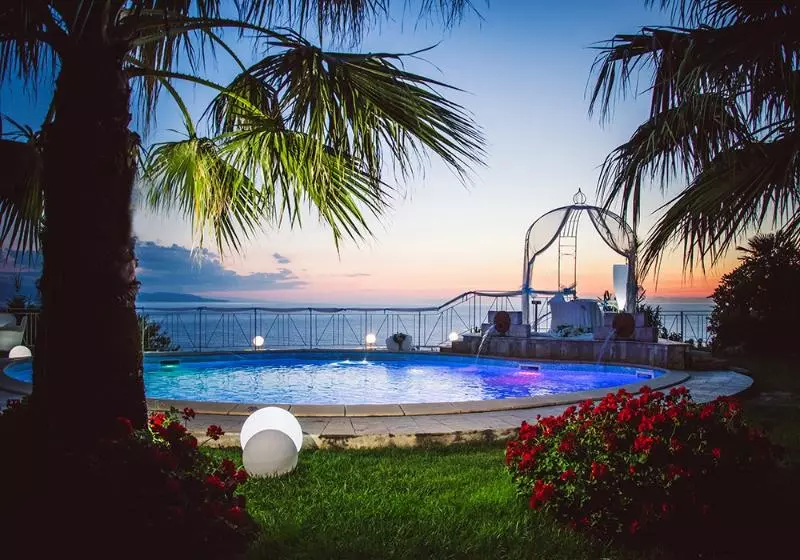 Caposperone Resort