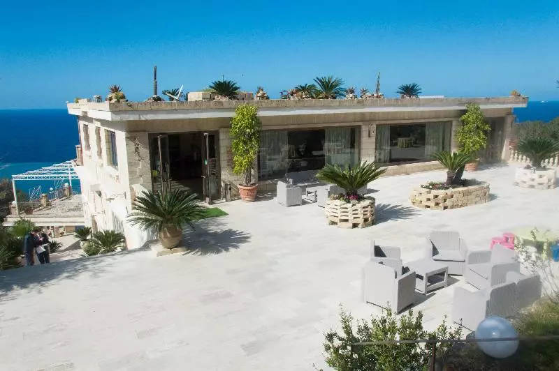 Caposperone Resort