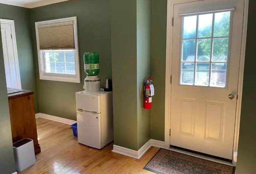 Hotelli Abacot Hall Bed & Breakfast