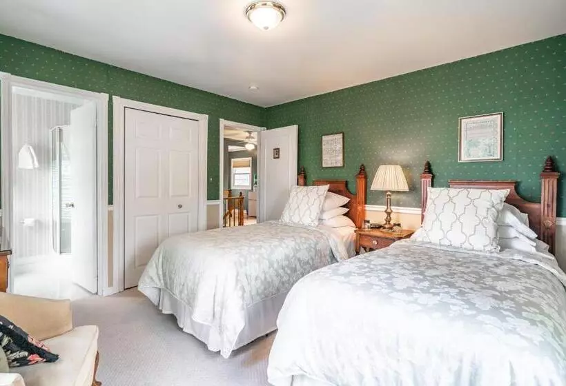 Hotelli Abacot Hall Bed & Breakfast