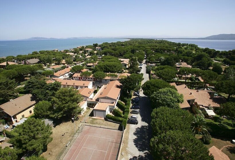 בית מלון כפרי Airone Residenza Turistico Alberghiera