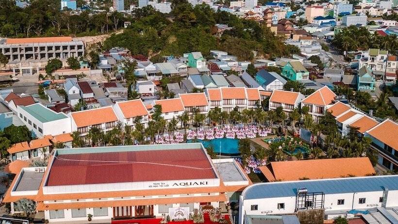 هتل Aquaki Resort & Spa