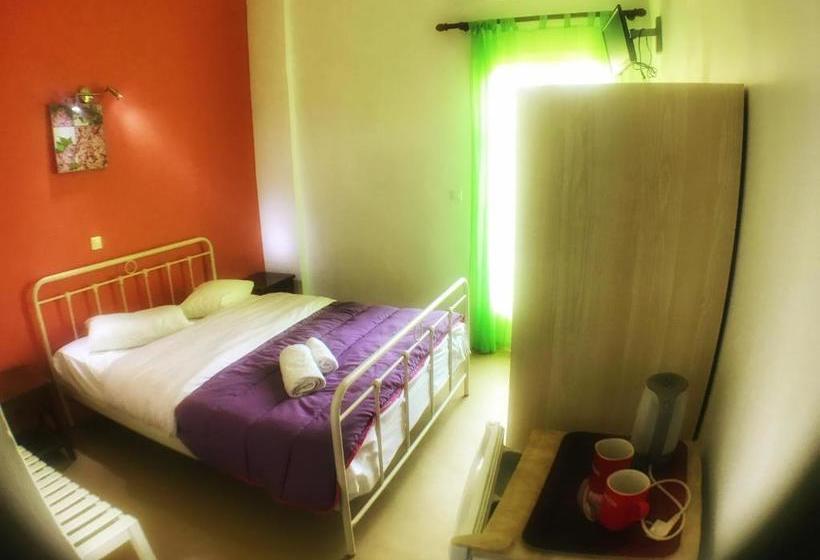 Отель Benitsa Beach