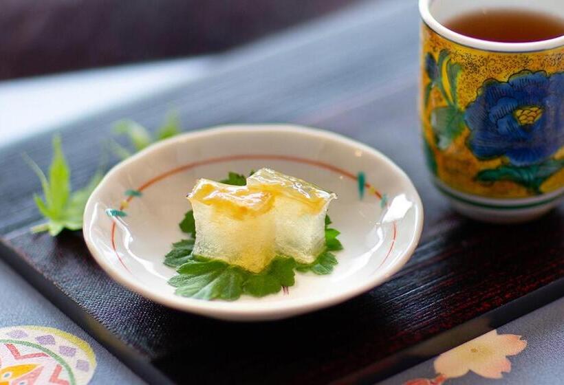 ホテル Yamanaka Onsen Kagari Kisshotei