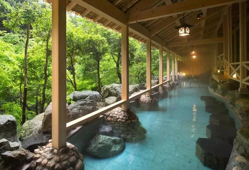 Hotelli Yamanaka Onsen Kagari Kisshotei