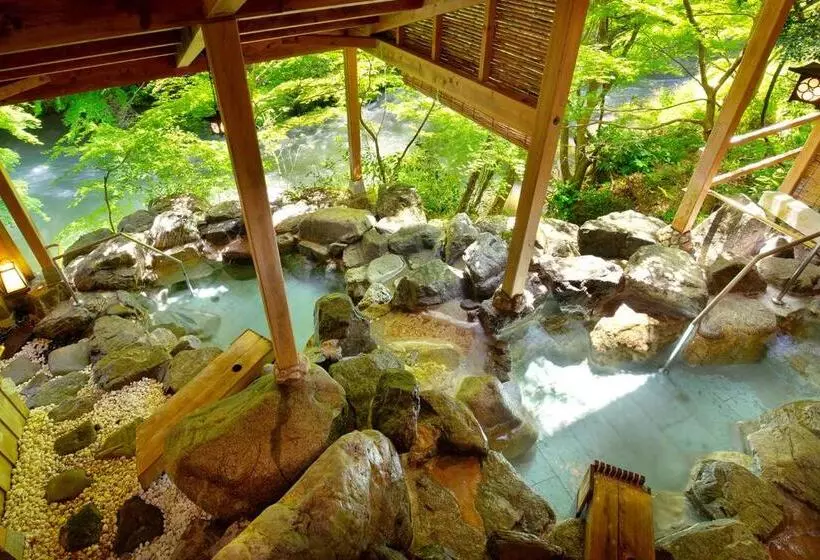 Hotelli Yamanaka Onsen Kagari Kisshotei
