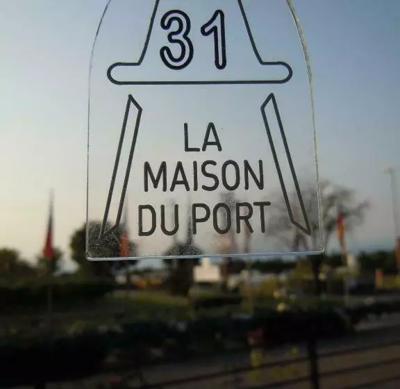 Hotelli La Maison Du Port