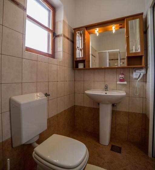 בית מלון כפרי Pansion Valbruna