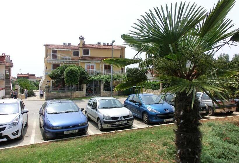 בית מלון כפרי Pansion Valbruna