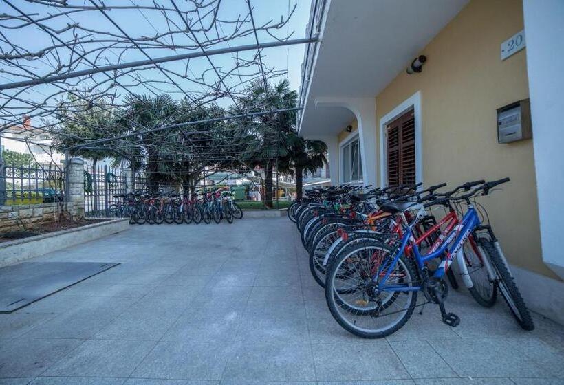 בית מלון כפרי Pansion Valbruna