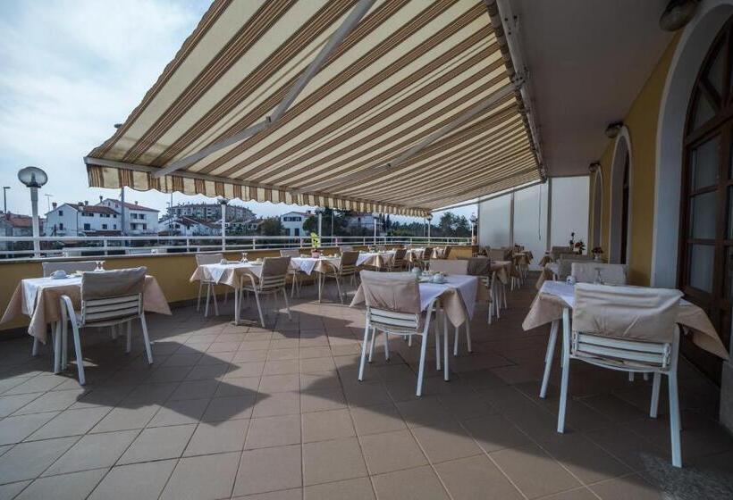 בית מלון כפרי Pansion Valbruna