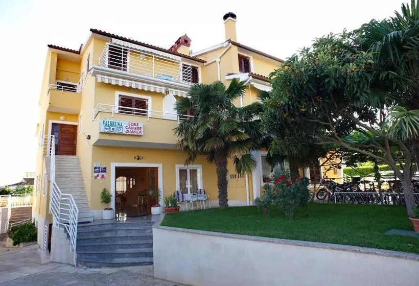 Hotelli Pansion Valbruna