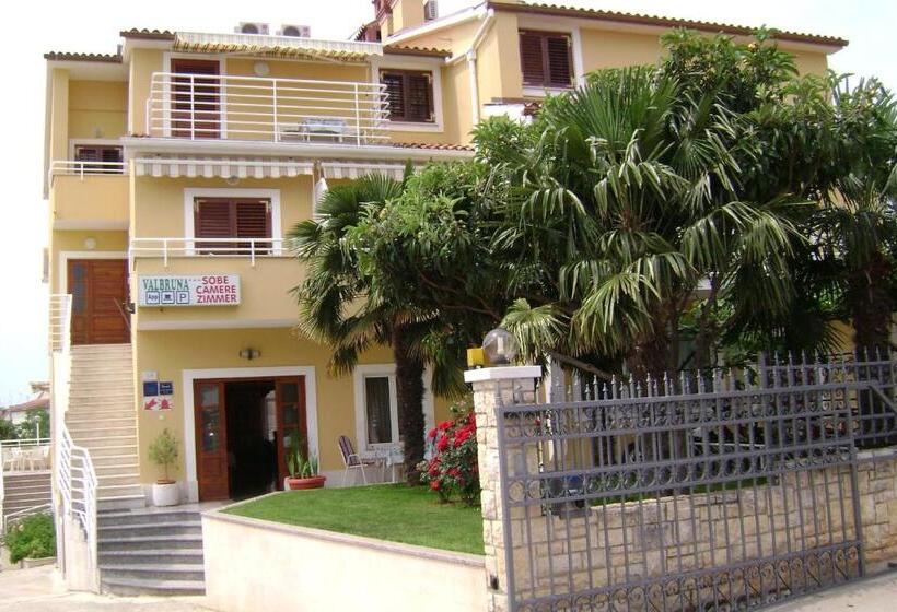 בית מלון כפרי Pansion Valbruna