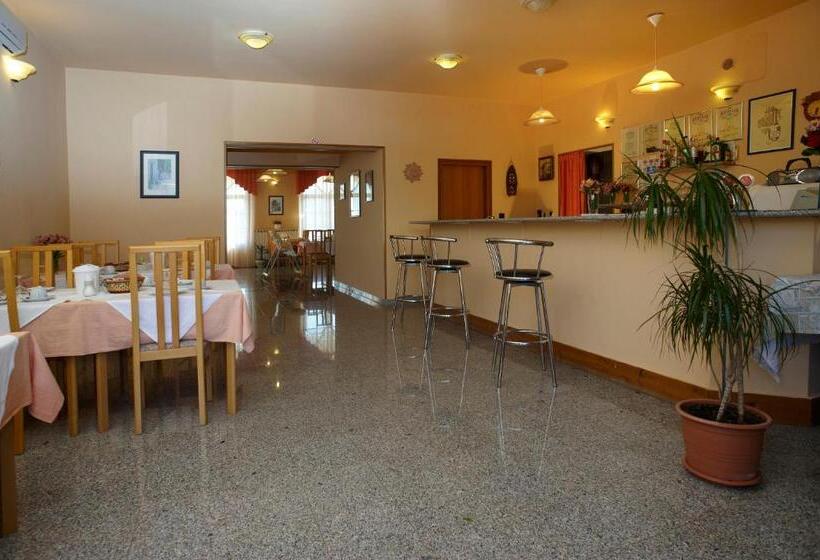 בית מלון כפרי Pansion Valbruna