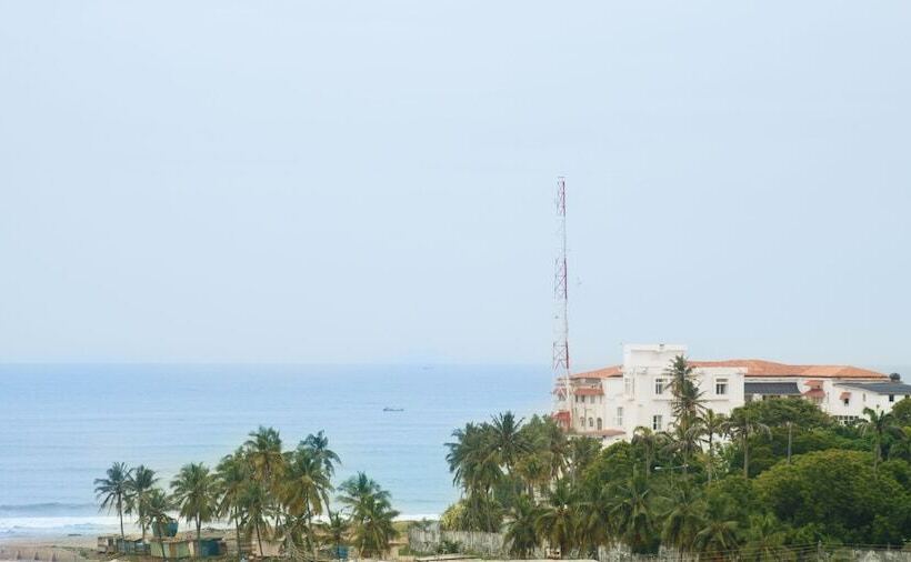 Отель Prestige Suites