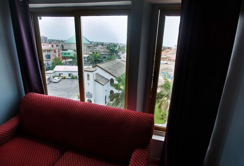 Отель Prestige Suites