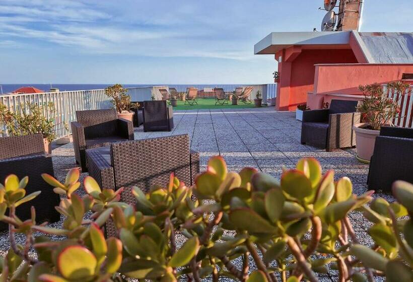 Отель Residence Laura