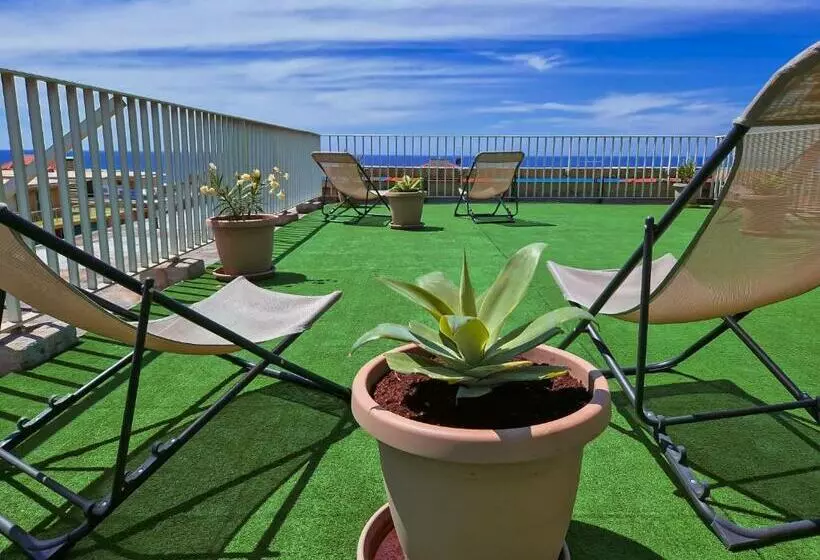هتل Residence Laura