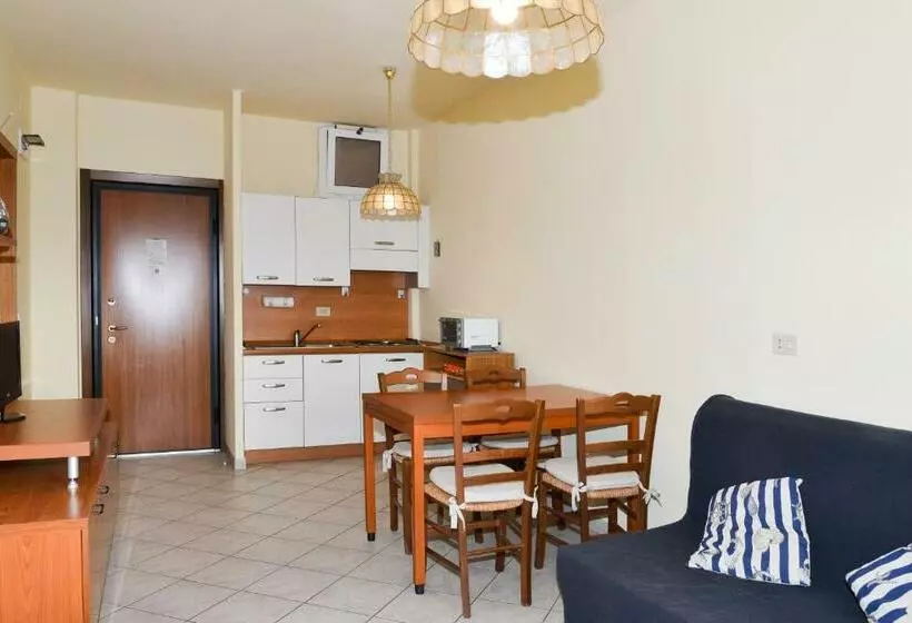 هتل Residence Laura