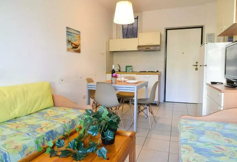 هتل Residence Laura