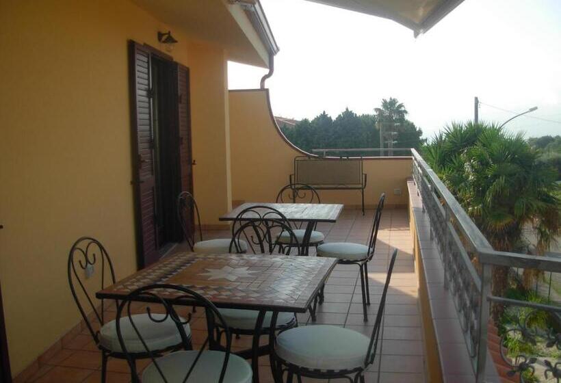 هتل Sole E Luna Capo Vaticano