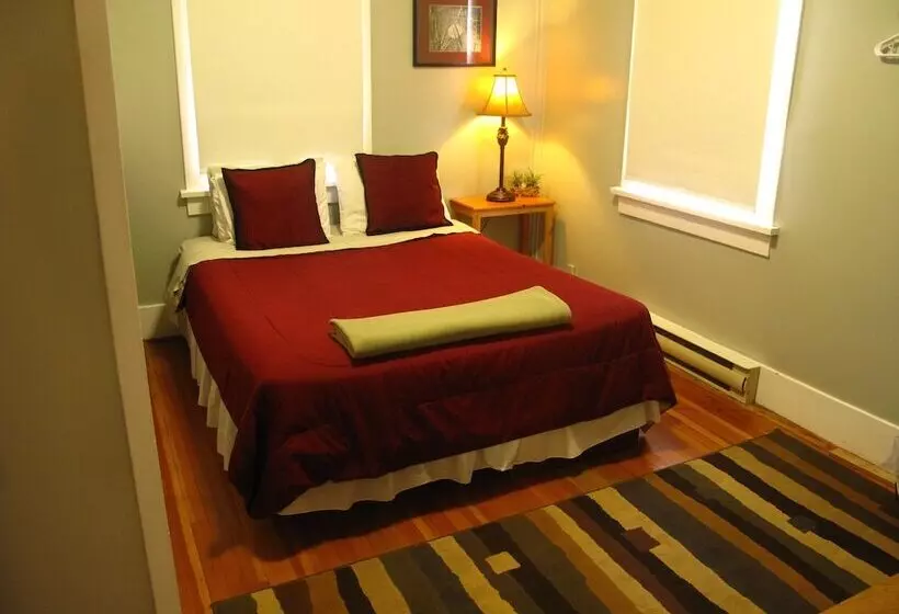 ホテル Tofino Trek Inn