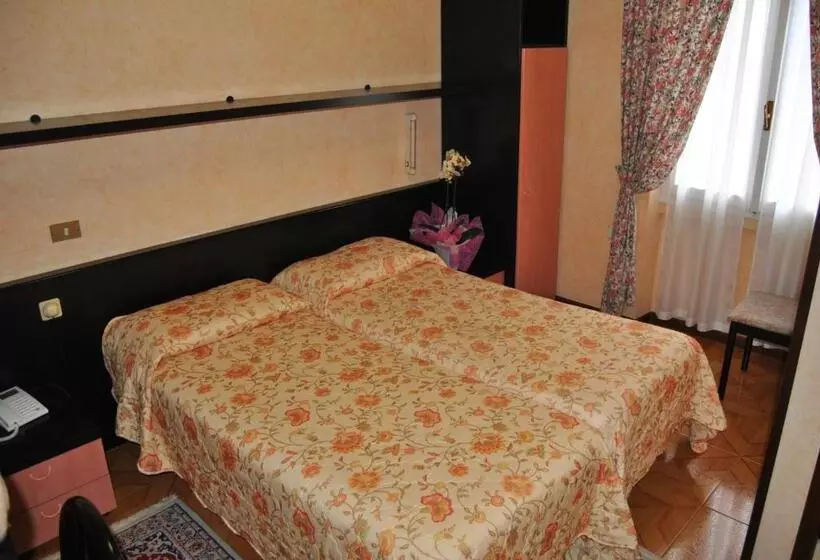 Hotelli Villa Mon Toc